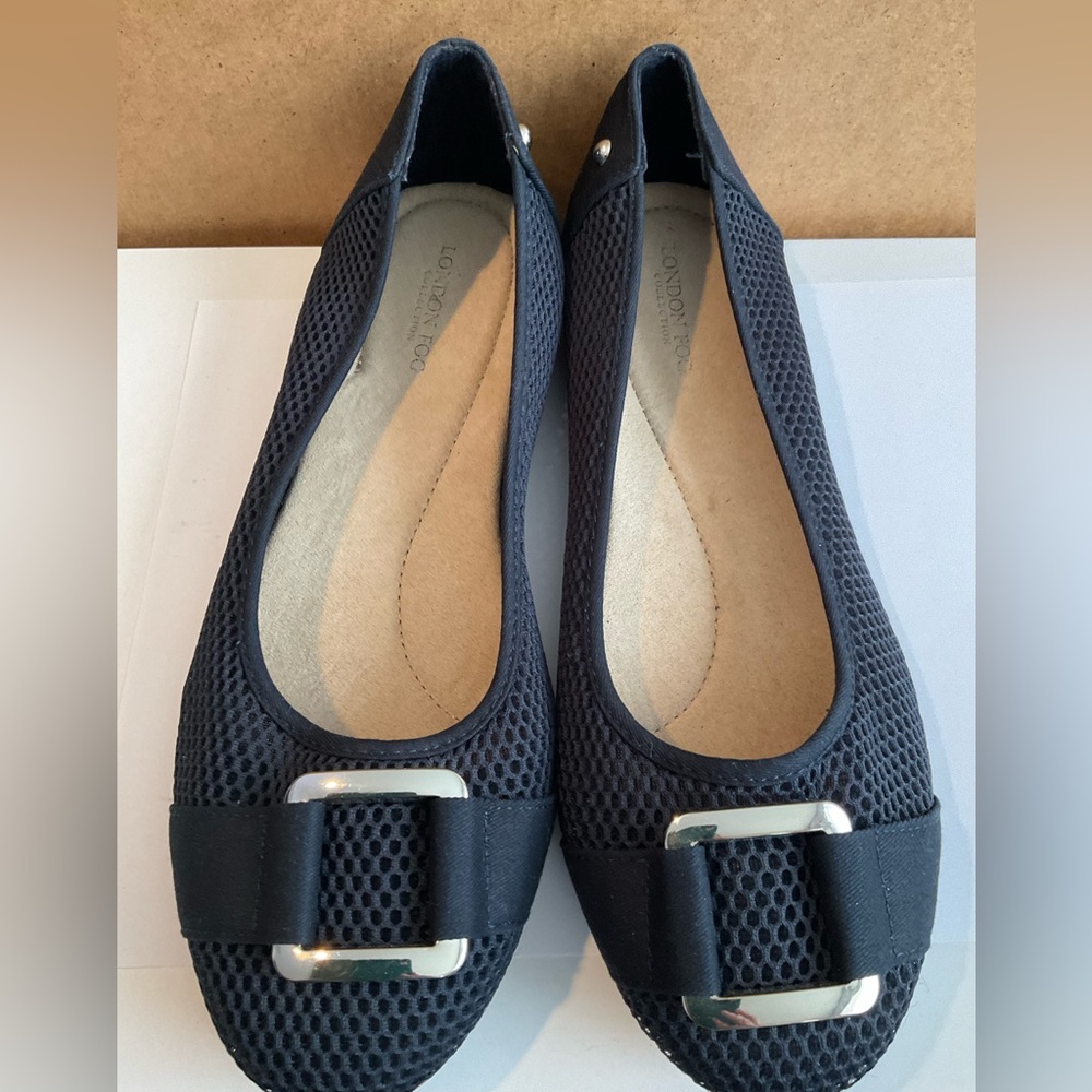 London Fog Women's Bria Ballet Flat - Silver Buckle - New